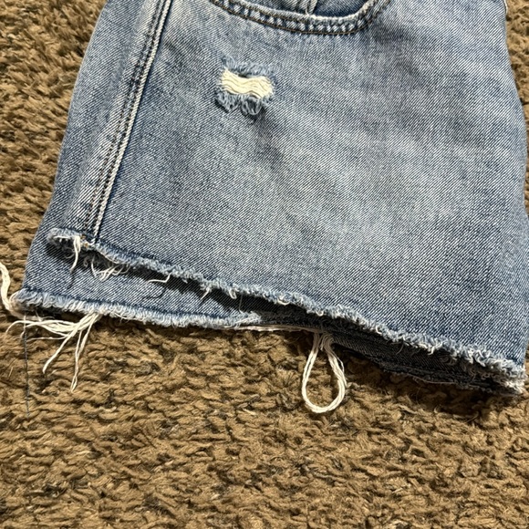 Levi jean shorts - Picture 6 of 6